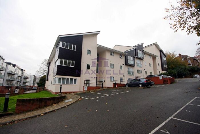 2 Bedroom Flat To Rent In Buckland Rise, Maidstone, ME16