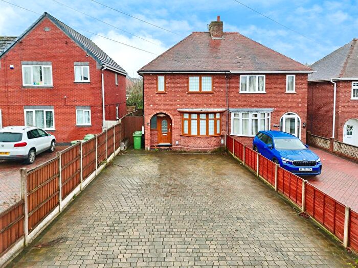 3 Bedroom Semi Detached House For Sale In Huntington Terrace Road, Cannock, WS11