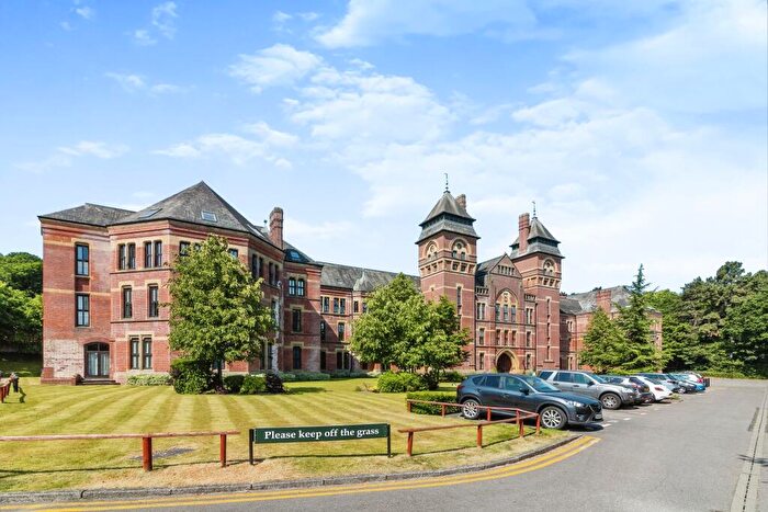 2 Bedroom Apartment To Rent In Kingswood, Sheffield, South Yorkshire, S6