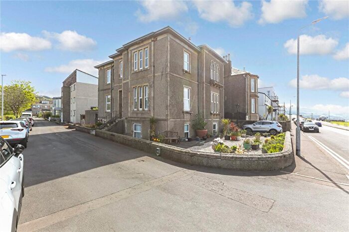 2 Bedroom Flat To Rent In Burnlea Road, Largs, KA30