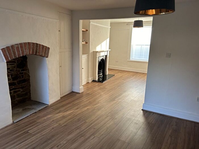 2 Bedroom Cottage To Rent In Llanbedr Road, Crickhowell, Powys., NP8