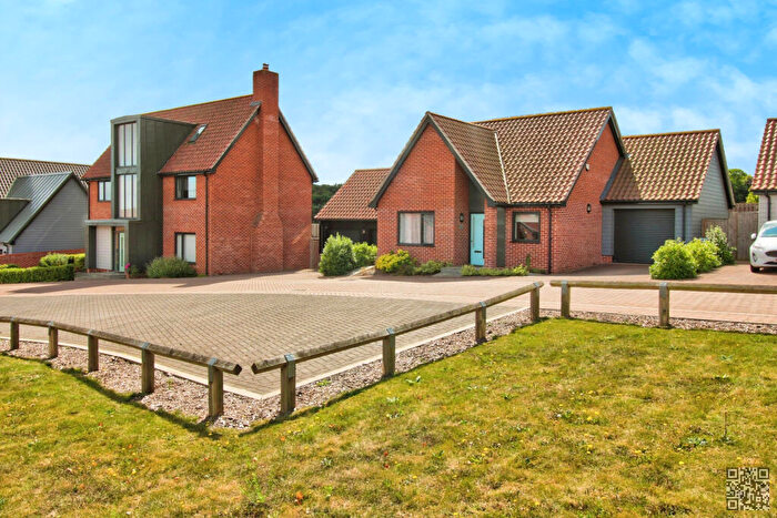2 Bedroom Detached Bungalow For Sale In Goldsmiths, Ufford, IP13