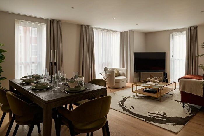 4 Bedroom Apartment To Rent In Flat, Baker, Baker Street, London, NW1