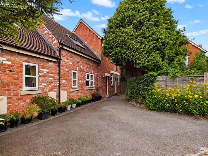 2 Bedroom Semi-Detached House To Rent In The Coach House, Maytree Gates, Evesham Road, GL52
