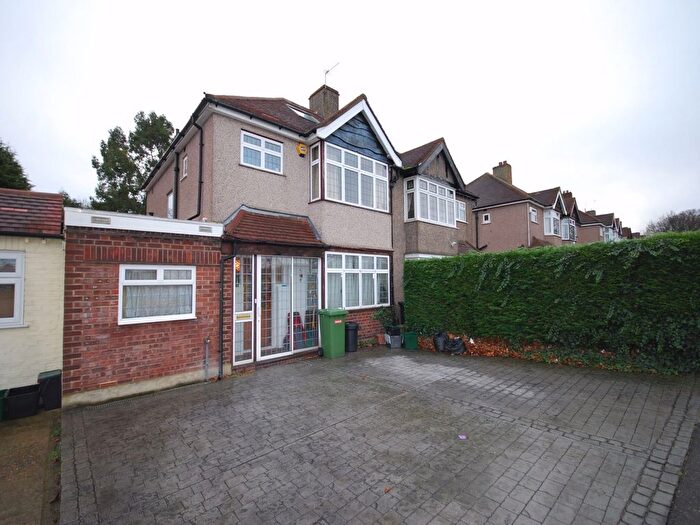 4 Bedroom Semi-detached House To Rent In Court Farm Road, London, SE9