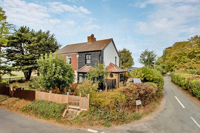 3 Bedroom Cottage For Sale In Rabbits Road, South Darenth, Kent, DA4