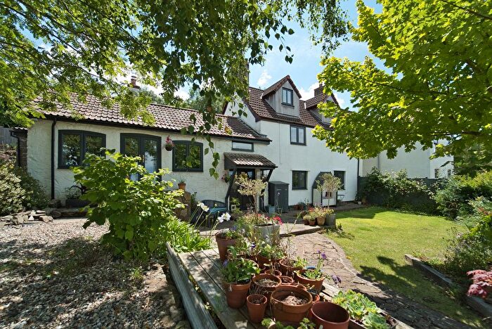 4 Bedroom Cottage For Sale In Caswell Lane, Clapton In Gordano, Bristol, BS20
