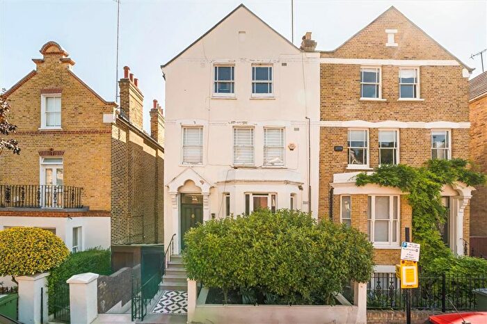 2 Bedroom Flat For Sale In Mycenae Road, Blackheath, SE3