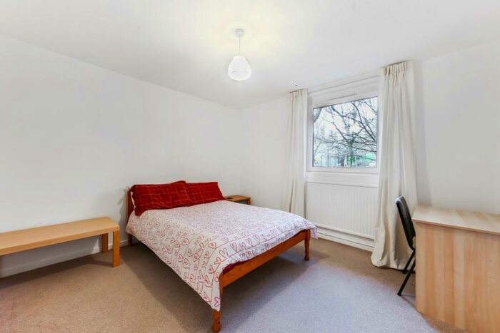 3 Bedroom Flat To Rent In St Johns Way, Archway, N19