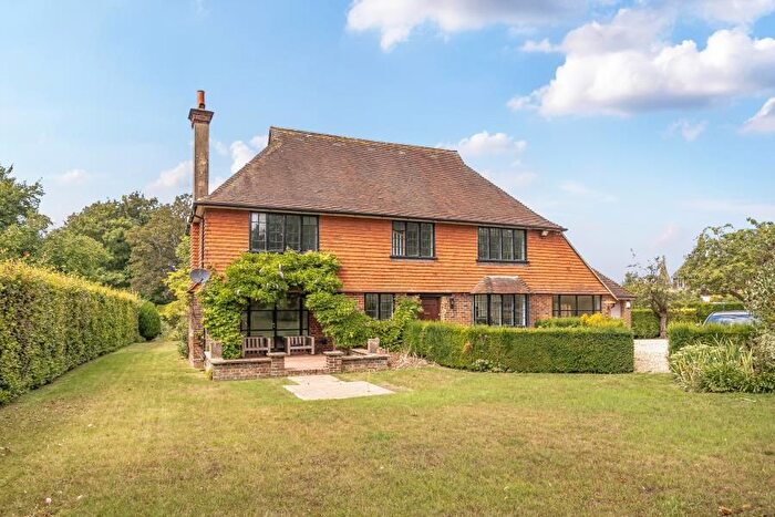 5 Bedroom Country House To Rent In Fairway, Merrow, Guildford, GU1