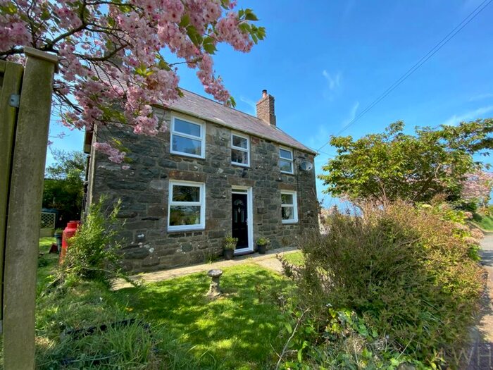 3 Bedroom Detached House For Sale In Llangwnadl, Pwllheli, Gwynedd, LL53