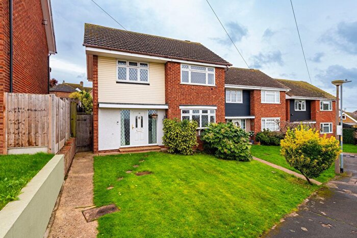 4 Bedroom Detached House For Sale In Admirals Walk, Minster On Sea, Sheerness, ME12