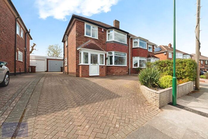 3 Bedroom Semi Detached House For Sale In Odensil Green, Solihull, B92