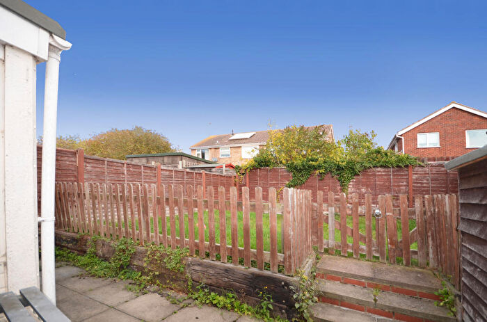 3 Bedroom Semi-Detached House For Sale In RIngstead, NN14