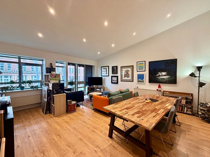 1 Bedroom Flat For Sale In Stonebridge House, Cobourg Street, Manchester, M1