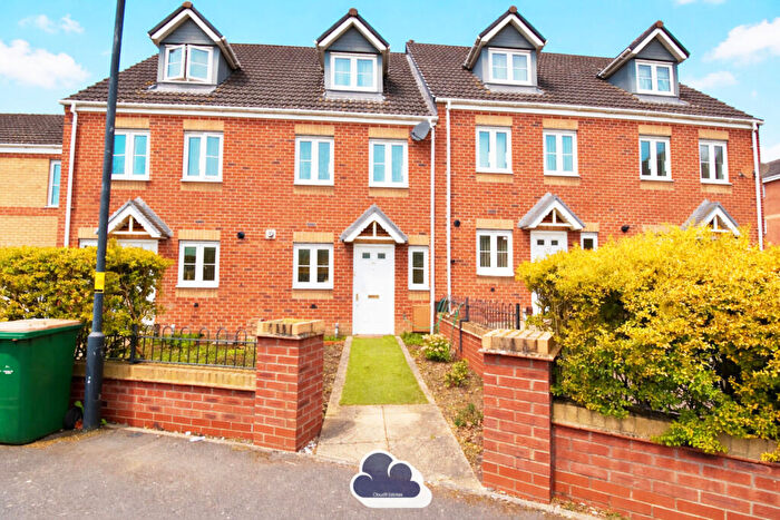 3 Bedroom Terraced House To Rent In Signet Square, Coventry, CV2