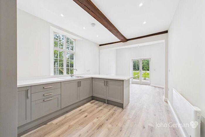 1 Bedroom Apartment For Sale In Rolleston-on-Dove, DE13