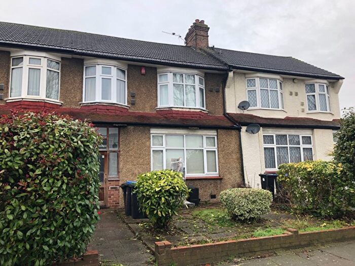 3 Bedroom Property To Rent In Palmers Green, Palmers Green, N13