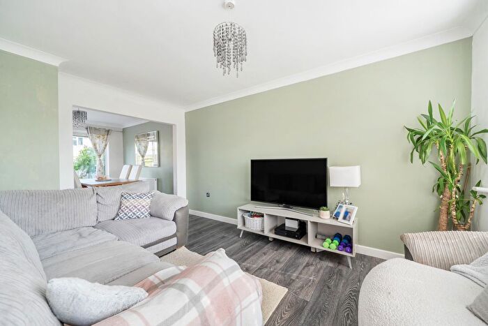 3 Bedroom Terraced House For Sale In Ellison Way, Rainham, Gillingham, ME8