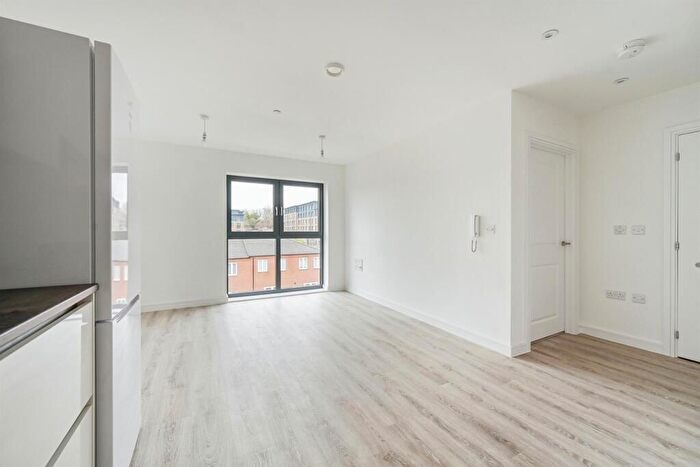 1 Bedroom Flat To Rent In Scutari Close, Derby, DE1