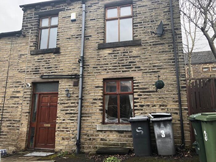 2 Bedroom Terraced House For Sale In Nutter Street, Cleckheaton, BD19