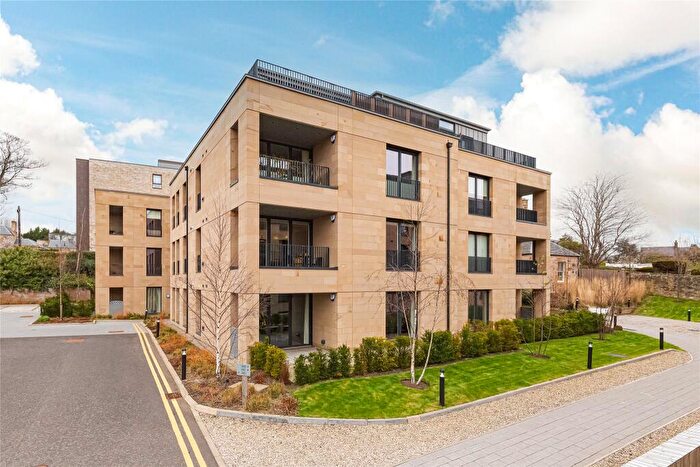 2 Bedroom Apartment For Sale In Corstorphine Road, Edinburgh, EH12