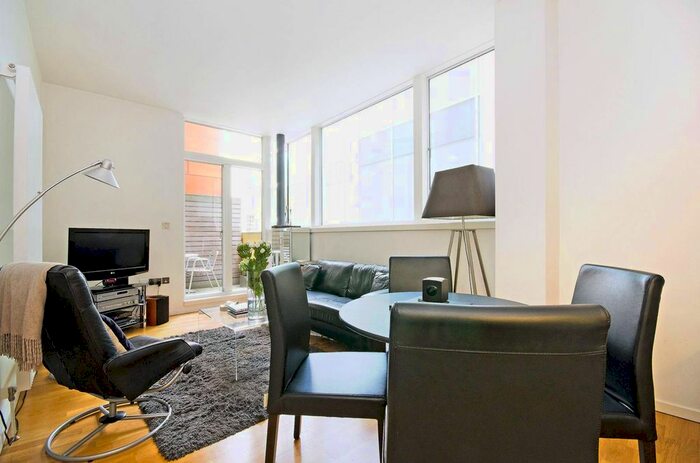 1 Bedroom Flat To Rent In Great Turnstile House, Holborn, London, WC1V
