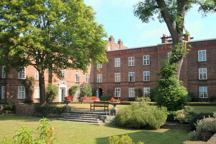 2 Bedroom Property To Rent In Surbiton Court, St. Andrews Square, Surbiton, KT6