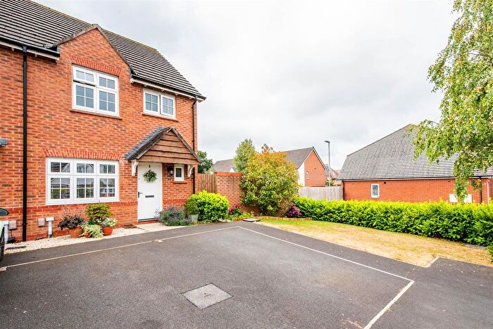 3 Bedroom End Of Terrace House For Sale In Wentwood Crescent, Leyland, PR25