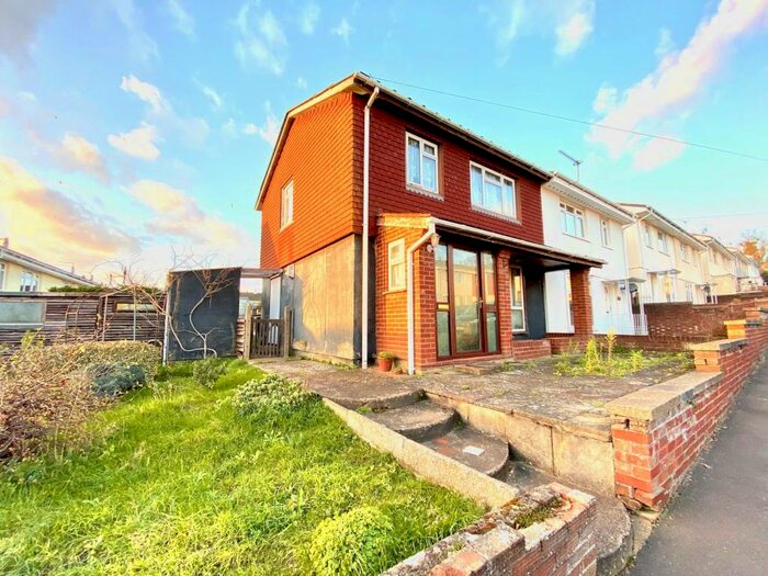 4 Bedroom Semi-Detached House To Rent In Waring Road, Norwich, NR5