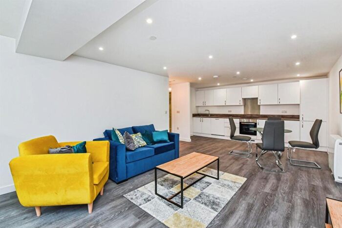 1 Bedroom Apartment For Sale In Vallis Road, Frome, BA11