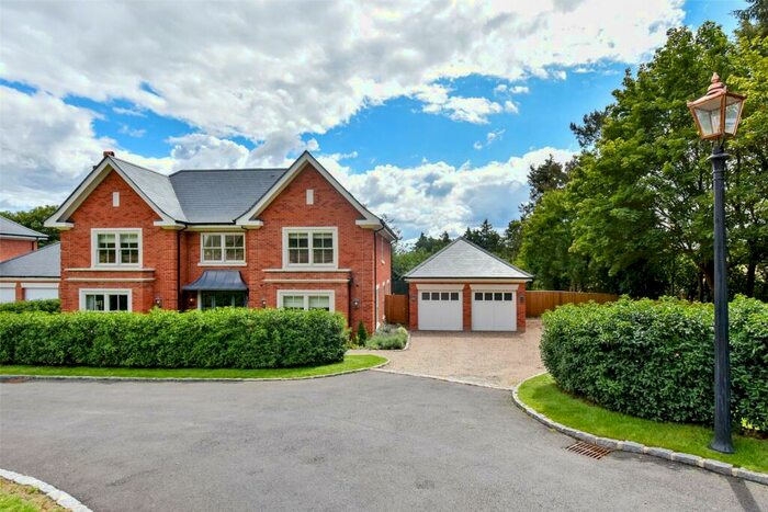 5 Bedroom Detached House To Rent In Reading Road, Shiplake, Henley-on-Thames, Oxfordshire, RG9