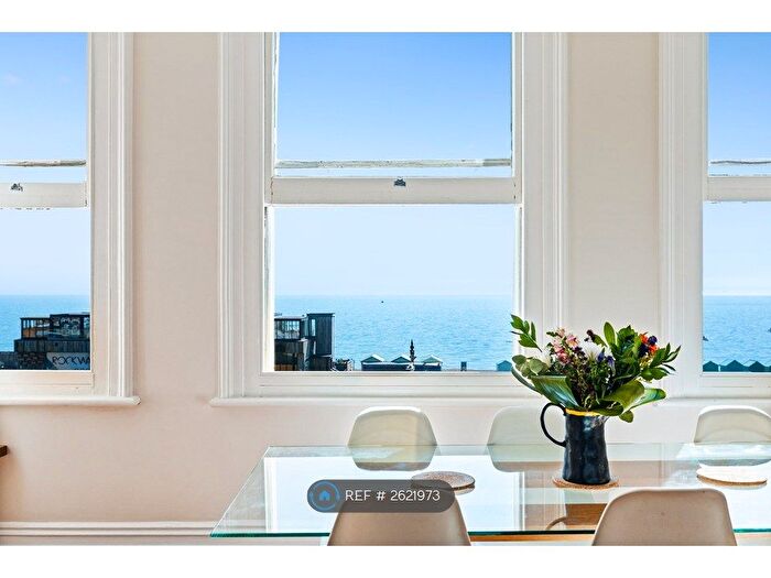 2 Bedroom Flat To Rent In Kingsway, Hove, BN3