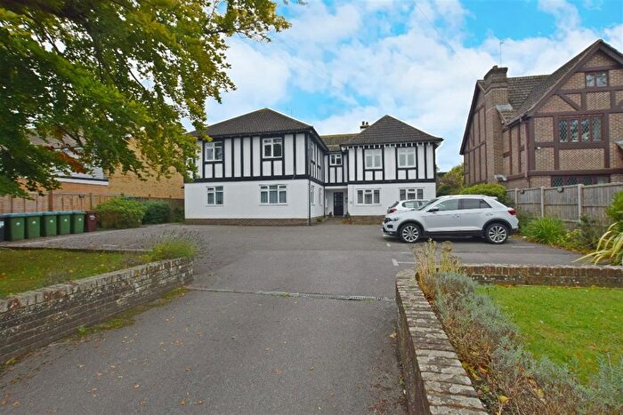 2 Bedroom Flat To Rent In Flat /Countisbury House, Aldwick Road, Bognor Regis, West Sussex, PO21