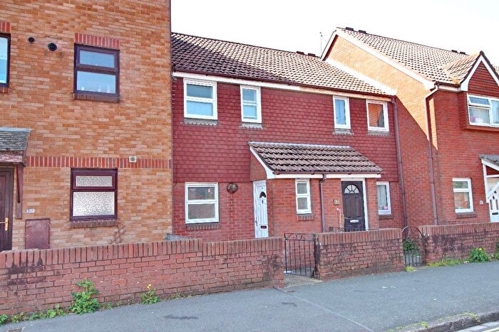 2 Bedroom Terraced House To Rent In Greetham Street, Southsea, PO5