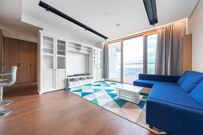 2 Bedroom Flat To Rent In Park Drive, Poplar, E14