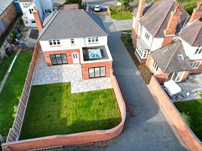 4 Bedroom Detached House For Sale In Ashby Road, Hinckley, LE10