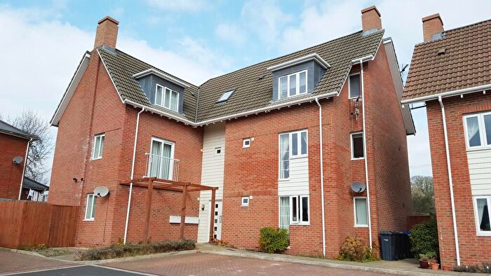 2 Bedroom Flat To Rent In Pembroke Fields, Dinton, SP3