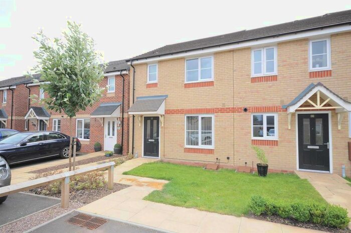 3 Bedroom Town House To Rent In Doney Place, Stone, ST15