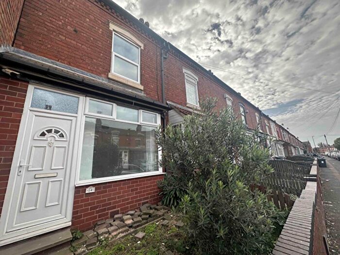 3 Bedroom Terraced House To Rent In Henshaw Road, Small Heath, B10