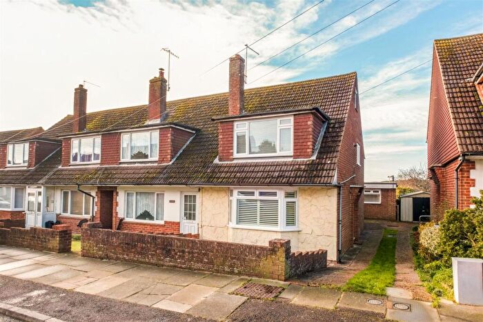 3 Bedroom End Of Terrace House For Sale In Broomfield Drive, Portslade, Brighton, BN41