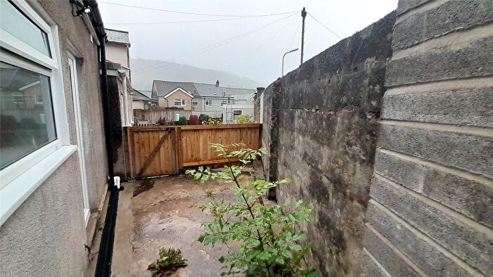 2 Bedroom End Of Terrace House To Rent In Windsor Street, Pentre, Rhondda Cynon Taff, CF41