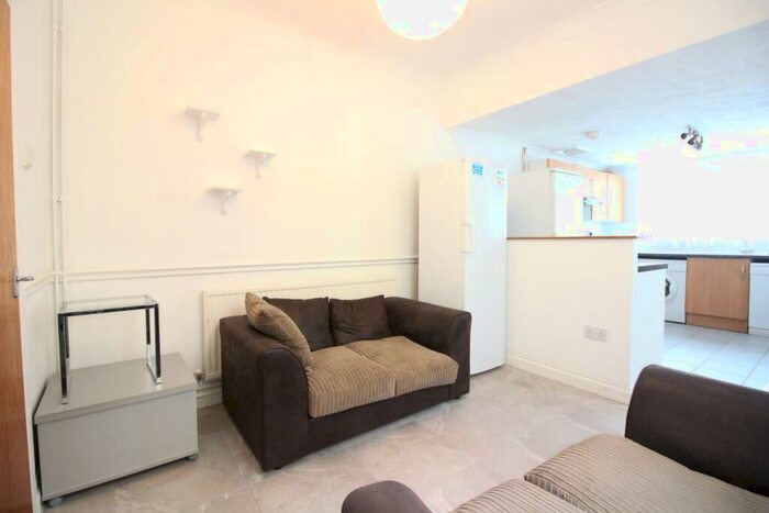 4 Bedroom Terraced House To Rent In Gelligaer Street, Cathays, CF24
