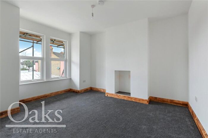 3 Bedroom Maisonette To Rent In Dartnell Road, Addiscombe, CR0