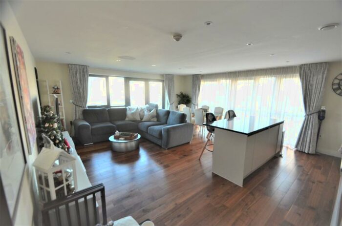2 Bedroom Apartment To Rent In Inglis Way, Mill Hill, NW7