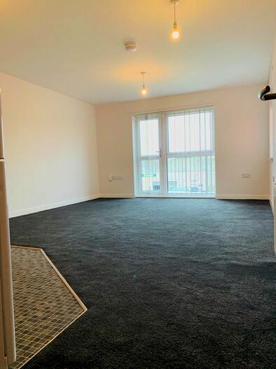 3 Bedroom Flat To Rent In Flat, Salamander Street, Edinburgh, EH6