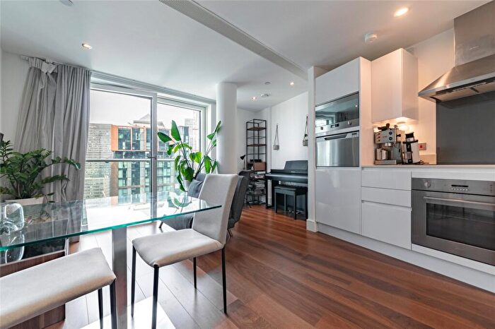 1 Bedroom Apartment For Sale In Talisman Tower, Lincoln Plaza, London, E14