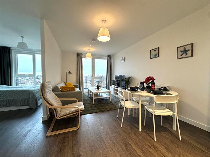 Studio To Rent In Riband Walk, Hayes, UB3