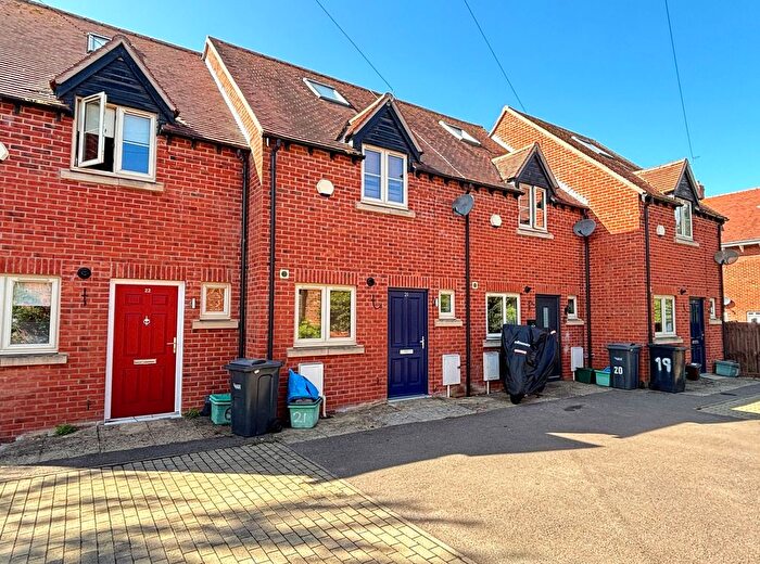 3 Bedroom Terraced House For Sale In Hillfield Court Road, Gloucester, GL1