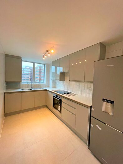 2 Bedroom Flat To Rent In Eaton Road, Hove, BN3